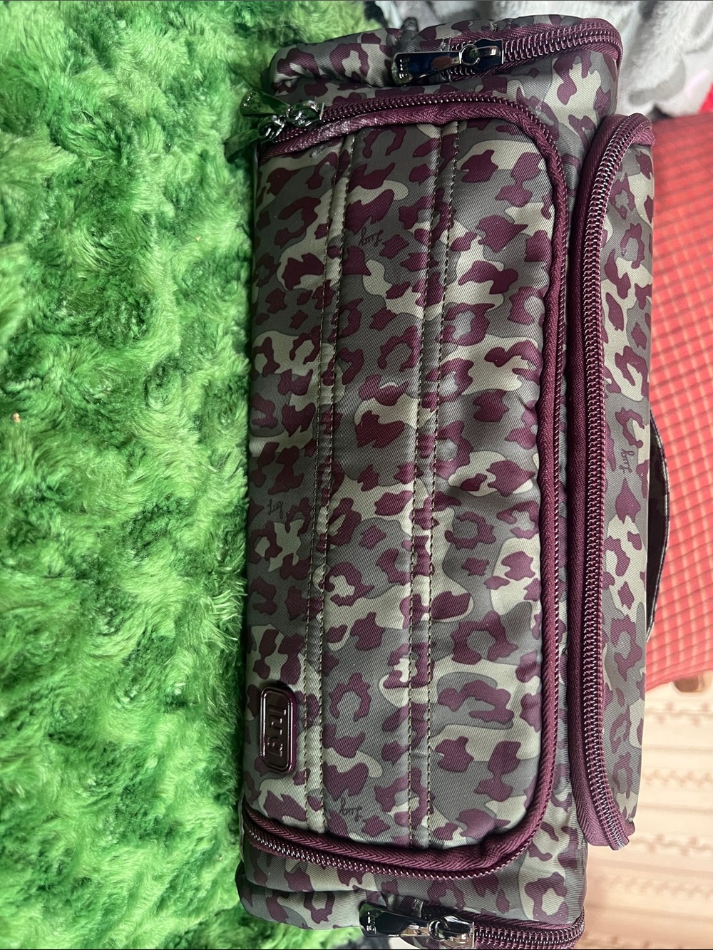 Lug Trolley cosmetic case